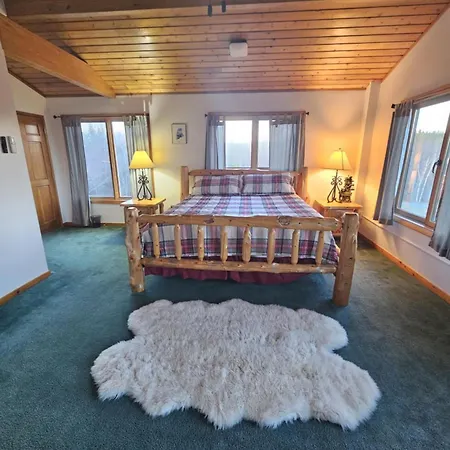 Moose Room At Bear Mountain Lodge